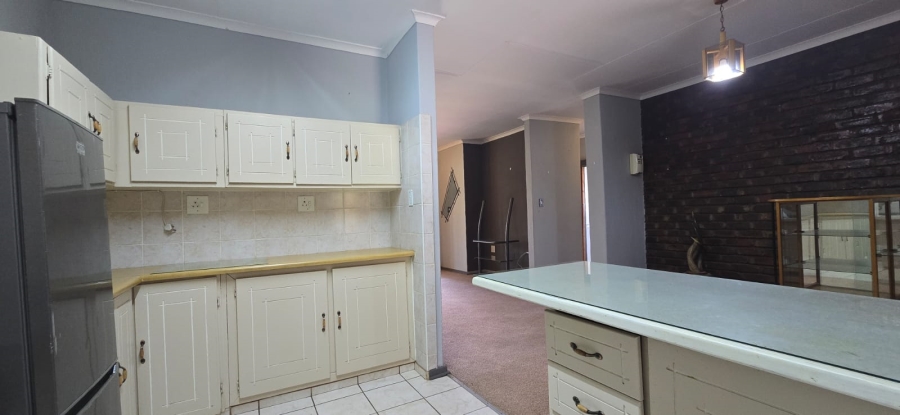 2 Bedroom Property for Sale in Oudorp North West